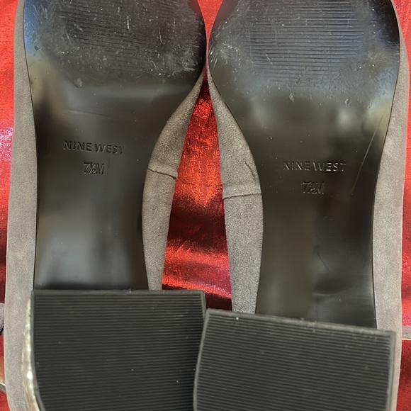 Nine West Grey Suede Ballerina Round Toe Ankle Strap Glitter Block Heels - Picture 9 of 9